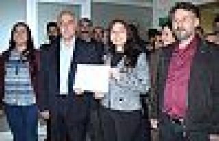 HDP Van Büyükşehir Belediye Eşbaşkanları mazbatalarını...