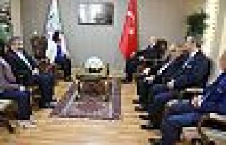 HDP ziyaretinde 'Demirtaş' gündemi