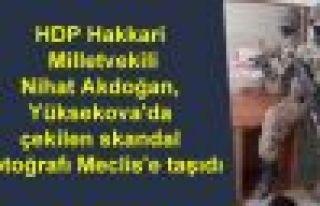 HDP'li Akdoğan, Yüksekova'da çekilen skandal fotoğrafı...