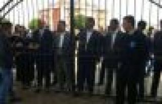 HDP'li vekilin üniversiteye girmesi engellendi