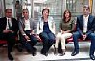 HDP'li vekiller AYM'de nöbete başladı