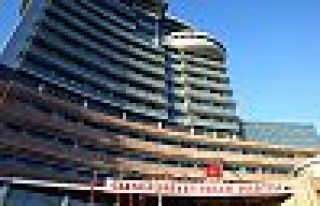 Heykeltıraştan CHP önünde alacak protestosu