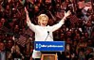 Hillary Clinton ABD'nin ilk kadın başkan adayı