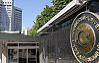 Hollanda'ya iki nota verildi