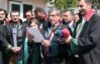 Hukukçular Karataş'a saldırıyı kınadı