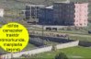 İdil'de cenazeler traktör römorkunda, marşlarla...