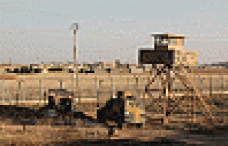 İdlib'deki çadırkentte patlama: En az 15 kişi...