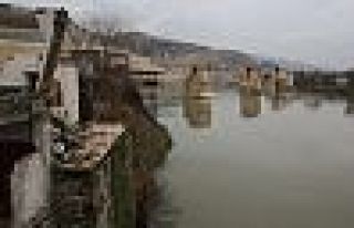 Ilısu Barajı, Hasankeyf'i boğuyor...