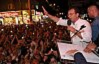 İmamoğlu'na yoğun ilgi iftarı mitinge dönüştürdü