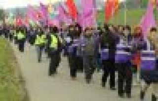 Jinên ber bi azadiya Ocalan ve dimeşin