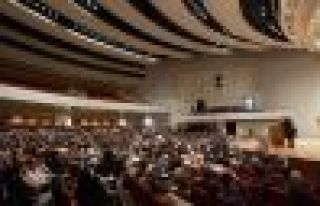 Irak'ta Arapça ile birlikte Kürtçe 'kamusal dil'...