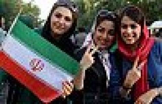İranlı kadınların futbol heyecanı kısa sürdü:...