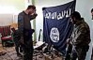 IŞİD'lilerin aileleri Bağdat'a götürüldü