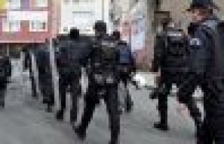Isparta'da 5 öğrenci gözaltına alındı