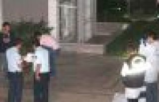 İstanbul Ümraniye'da 1 kadın boğazı kesilerek...