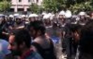 İstanbul Üniversitesi'nde HDP standına polis saldırısı