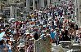 İstanbul'a gelen yabancı turist sayısı yüzde...