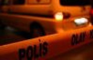 İstanbul'da adliye servisi ve polis aracına ateş...