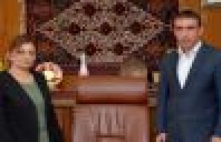 İşte Hakkari'nin yeni eş başkanları