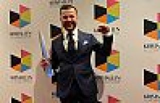 İsveç'in en önemli televizyon ödülü Kürt oyuncuya...