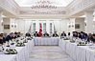 İzmir'de gazeteciler Başbakanın programına alınmadı