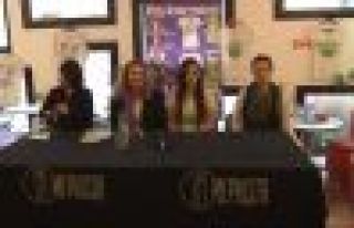 Kadın Yazarlardan 'Paylaşmaya Ben De Varım' kampanyasına...