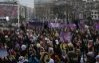 Kadınlar Kadıköy'de İsyanı Haykırdı