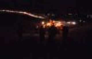 Kadınlardan Rojava sınırında 5 kilometrelik meşaleli...