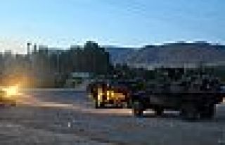 Kağızman'da askeri üsse saldırı, Silopi'de patlama