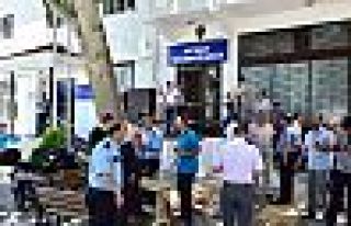 Karakolda polis polisin boğazını keserek öldürdü