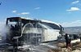 Kazakistan'da yolcu otobüsü yandı: 52 ölü