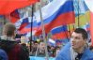 Kırım'da kritik referandum başladı