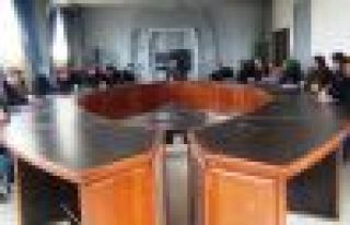 Kobani yönetimi kendi binasında ilk toplantısını...