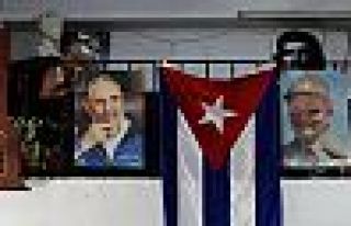 Küba'da komünizm anayasadan çıkarılıyor, başbakanlık...