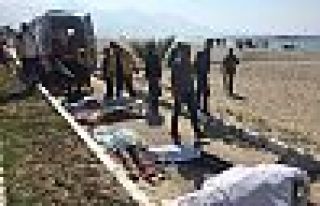 Kuşadası'nda mülteci botu battı: 11 ölü, 4 kayıp