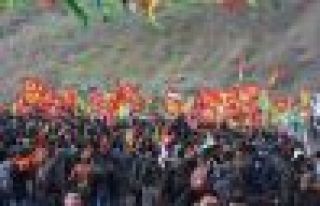 Li Qendîlê gel diherike qada Newrozê