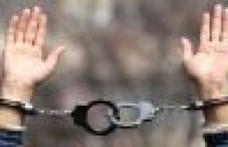 Li Îzmîrê 3 kes hatin girtin