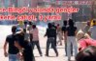 Lice-Bingöl yolunda gençler askerle çatıştı,...