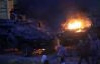 Lice'de patlama: 2 asker yaşamını yitirdi, 4 asker...