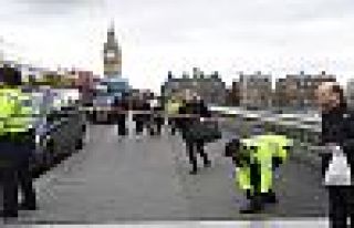 Londra'da parlamentoya saldırı: 4 kişi hayatını...