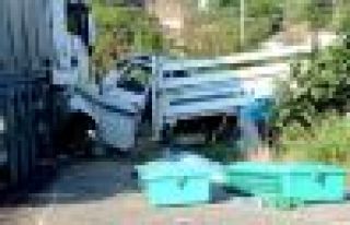 Manisa'da hayatını kaybeden tarım işçileri toprağa...