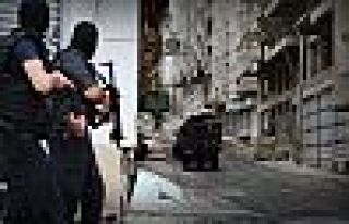 Mardin'de polise roketatarlı saldırı ve çatışma