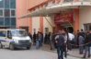 MHP Seçim Bürosu Açılışında Silahlı Kavga:...