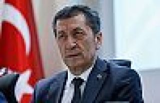 Milli Eğitim Bakanı Ziya Selçuk'tan 'telafi eğitimi'...