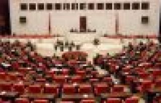 MİT Kanunu'nun Dört Maddesi Geçti