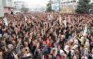 Namzetên HDP’ê li her cihî rastî eleqeyeke zêde...