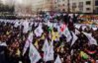 Namzetên Kocaelî bi gel re hatin cem hev