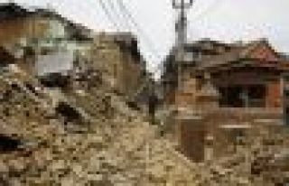 Nepal'de ölü sayısı 3 bin 218'e yükseldi