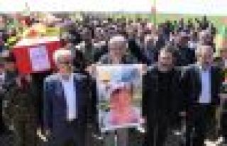 Newroz şehitleri için görkemli tören