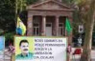 Öcalan'a özgürlük nöbet eylemi 1000'inci gününü...